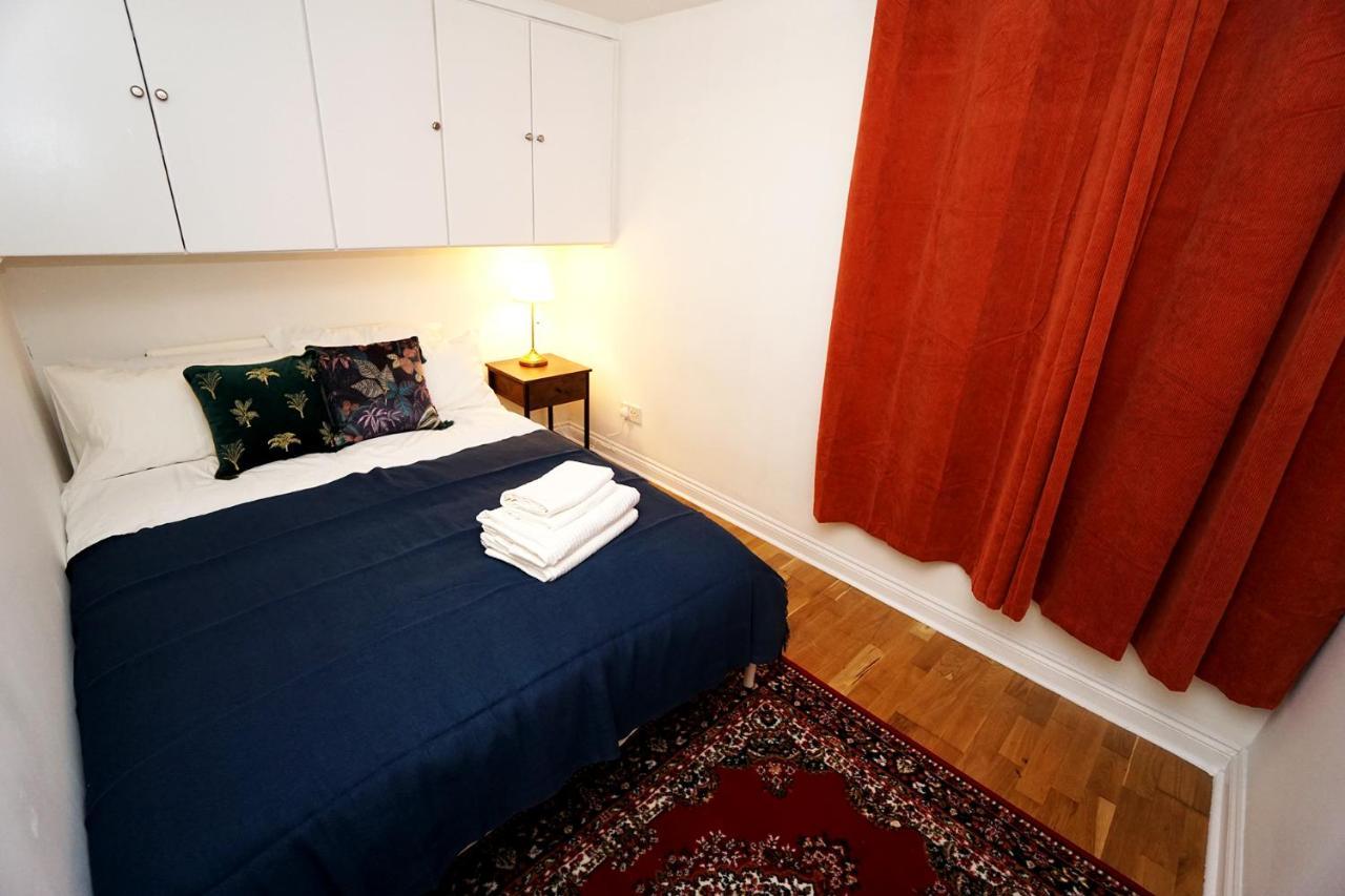 Cozy Retreat By Aresti Hotels Londres Exterior foto